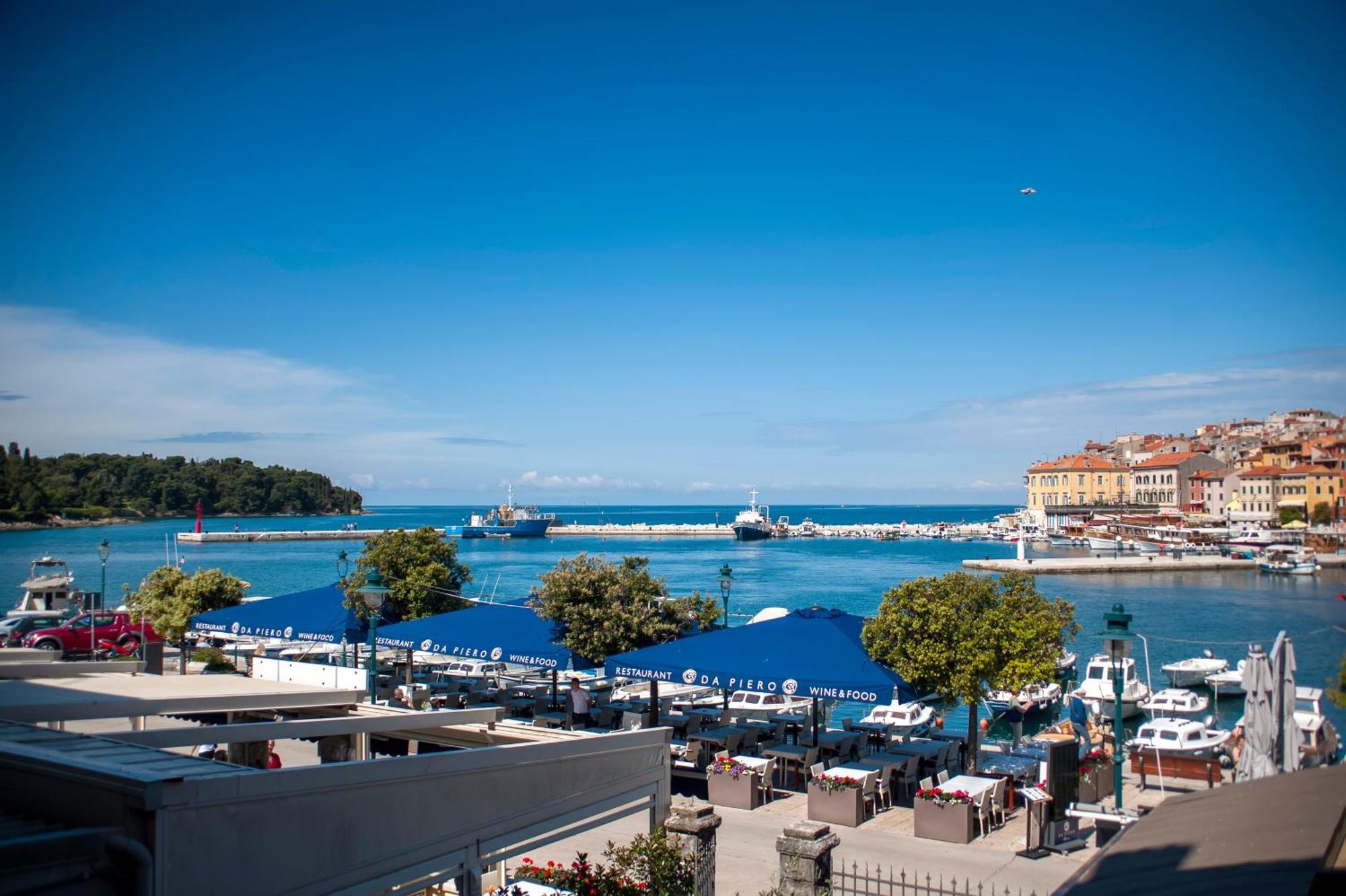 Riva Blu Sea View Apartment Ровінь Екстер'єр фото
